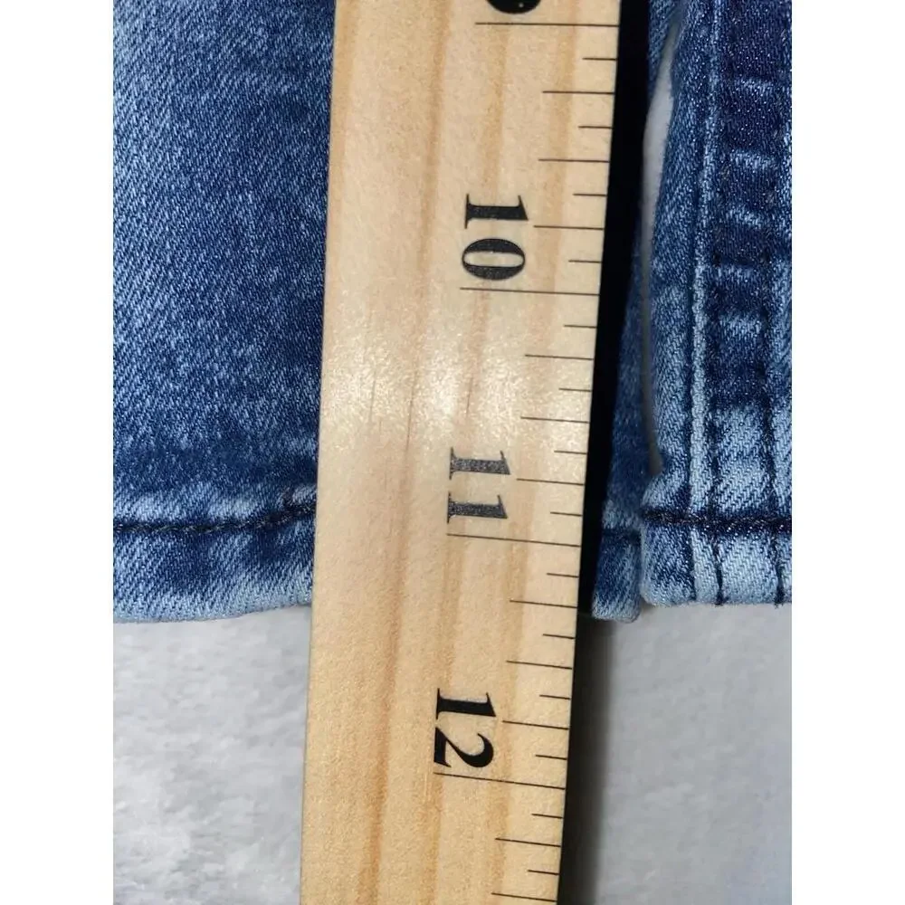 Rocawear jean shorts Size 14 Streetwear Whiskering Distressed Embroidered Jorts - Picture 5 of 8